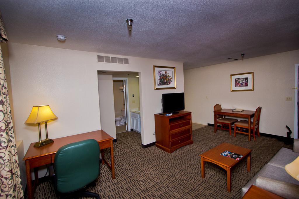 Suburban Extended Stay Hotel Omaha Habitación foto